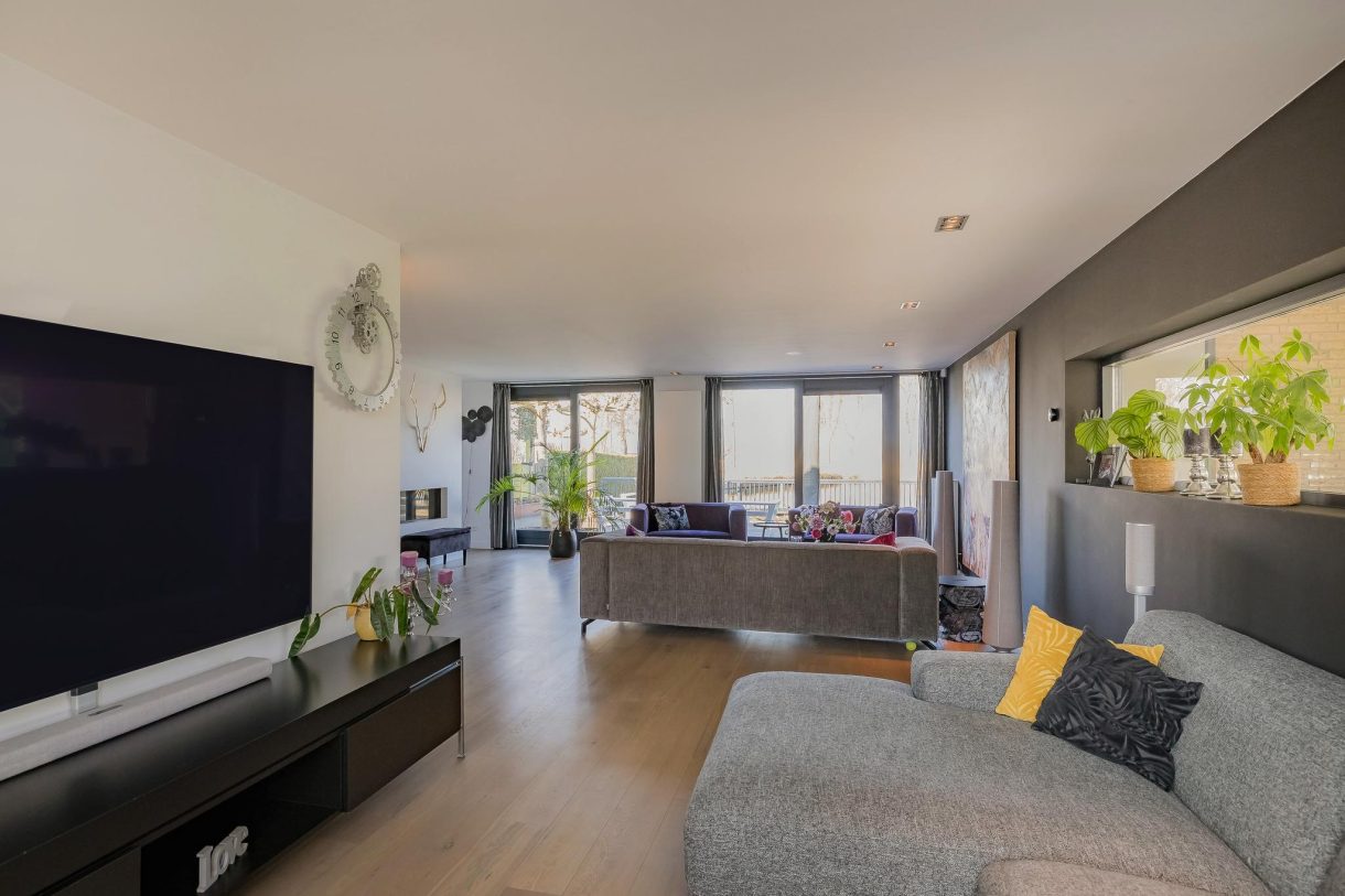 Te koop: Foto Woonhuis aan de Meerewijck 25 in Leimuiden