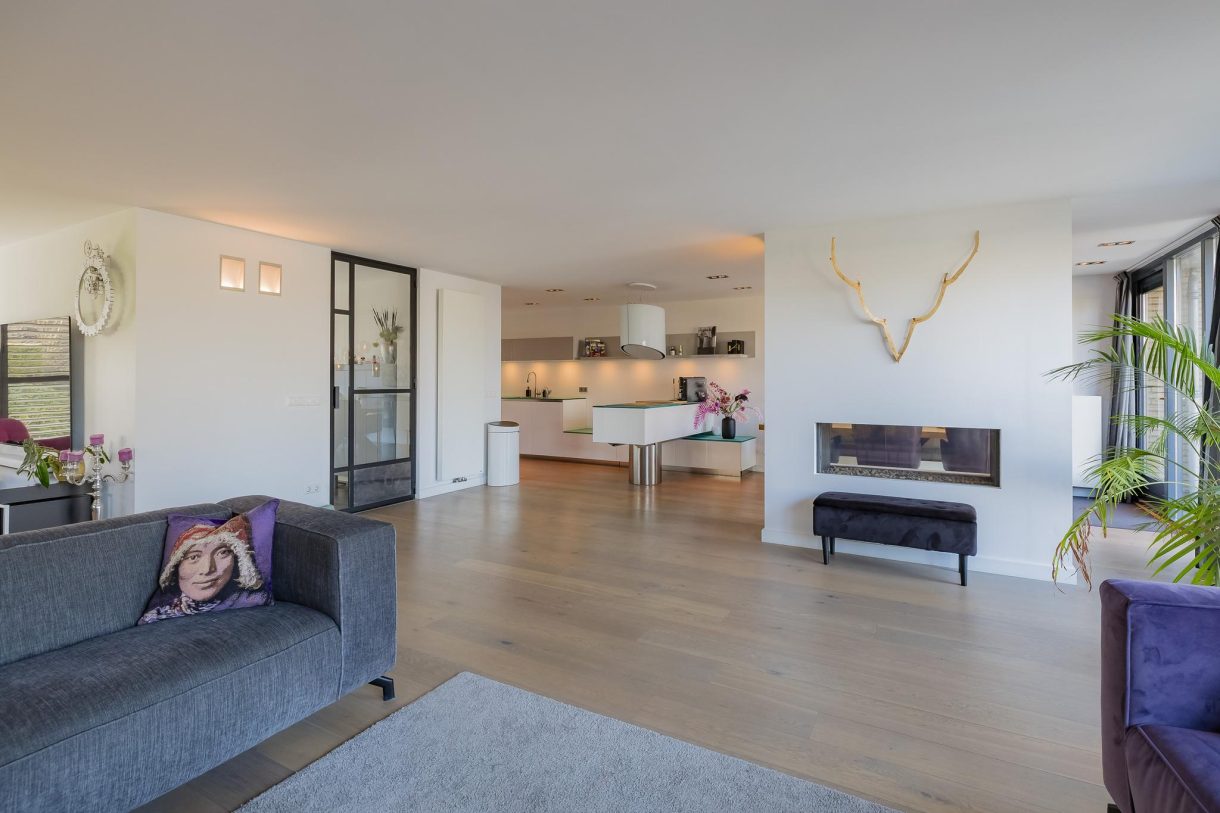 Te koop: Foto Woonhuis aan de Meerewijck 25 in Leimuiden