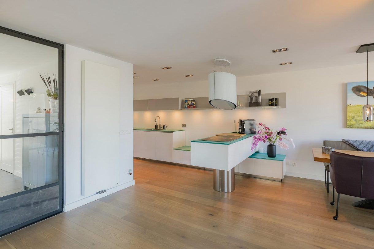 Te koop: Foto Woonhuis aan de Meerewijck 25 in Leimuiden