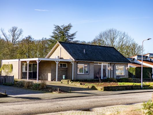 Hoofdfoto van Eefde Beeklaan 3
