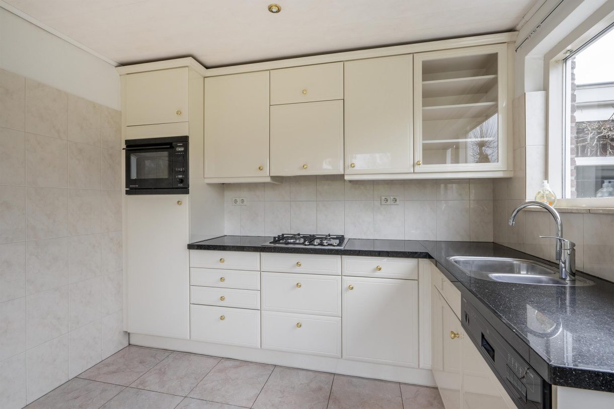 Te koop: Foto Woonhuis aan de Burgemeester Luijerinksingel 15 in Vlaardingen