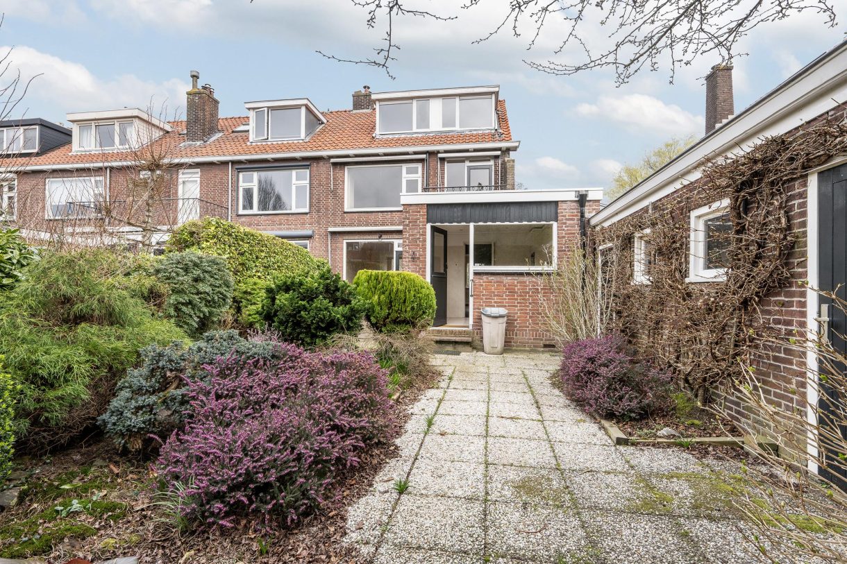 Te koop: Foto Woonhuis aan de Burgemeester Luijerinksingel 15 in Vlaardingen