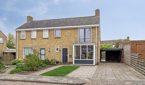 Hoofdfoto van Roden Larixlaan 32