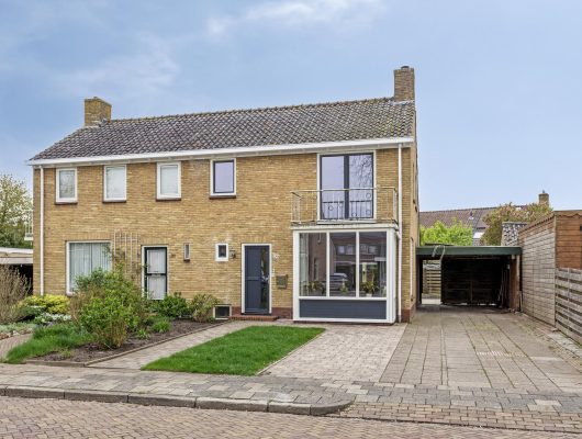 Hoofdfoto van Roden Larixlaan 32