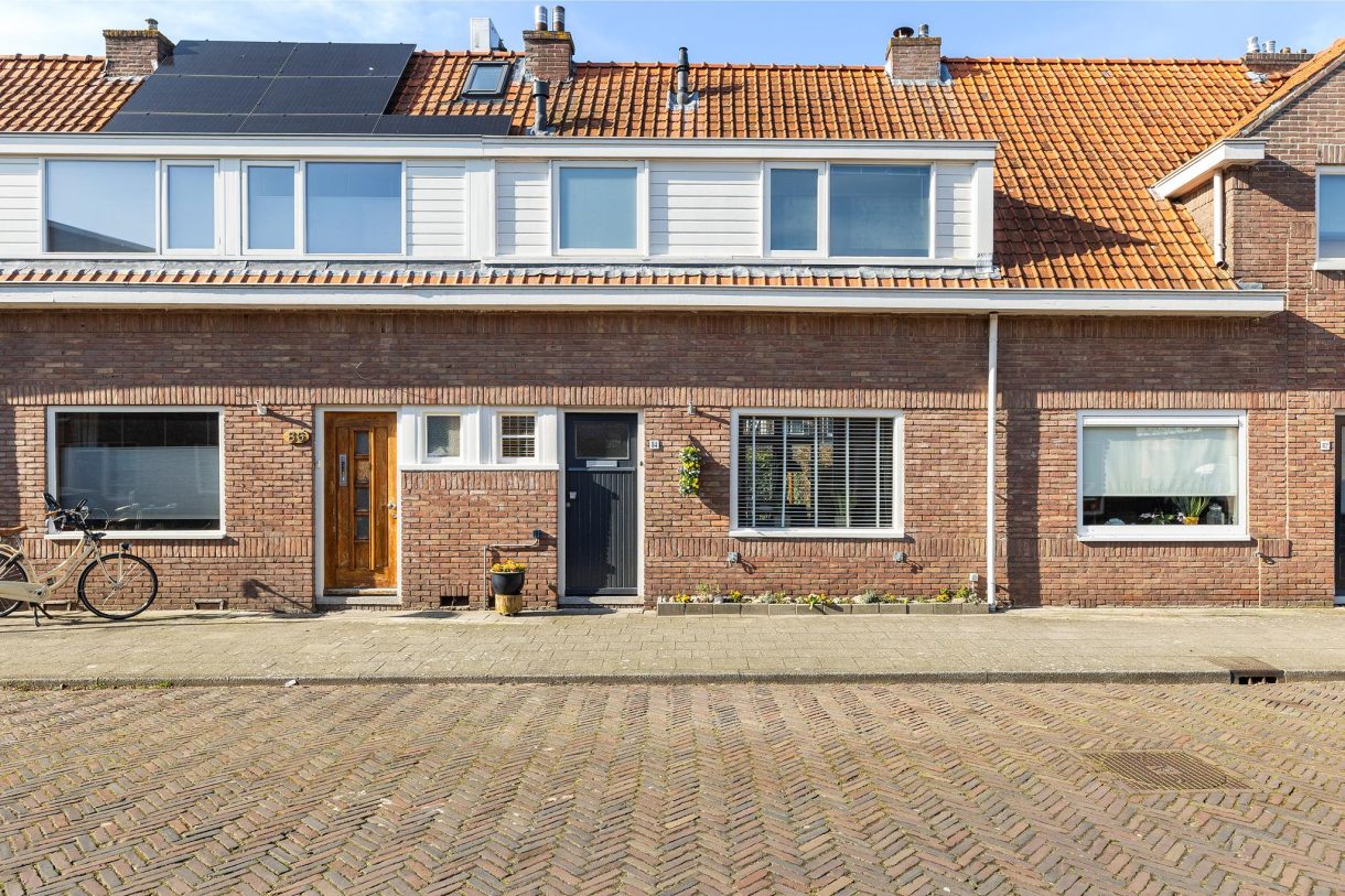 Te koop: Foto Woonhuis aan de De Ruyterstraat 84 in Zwolle