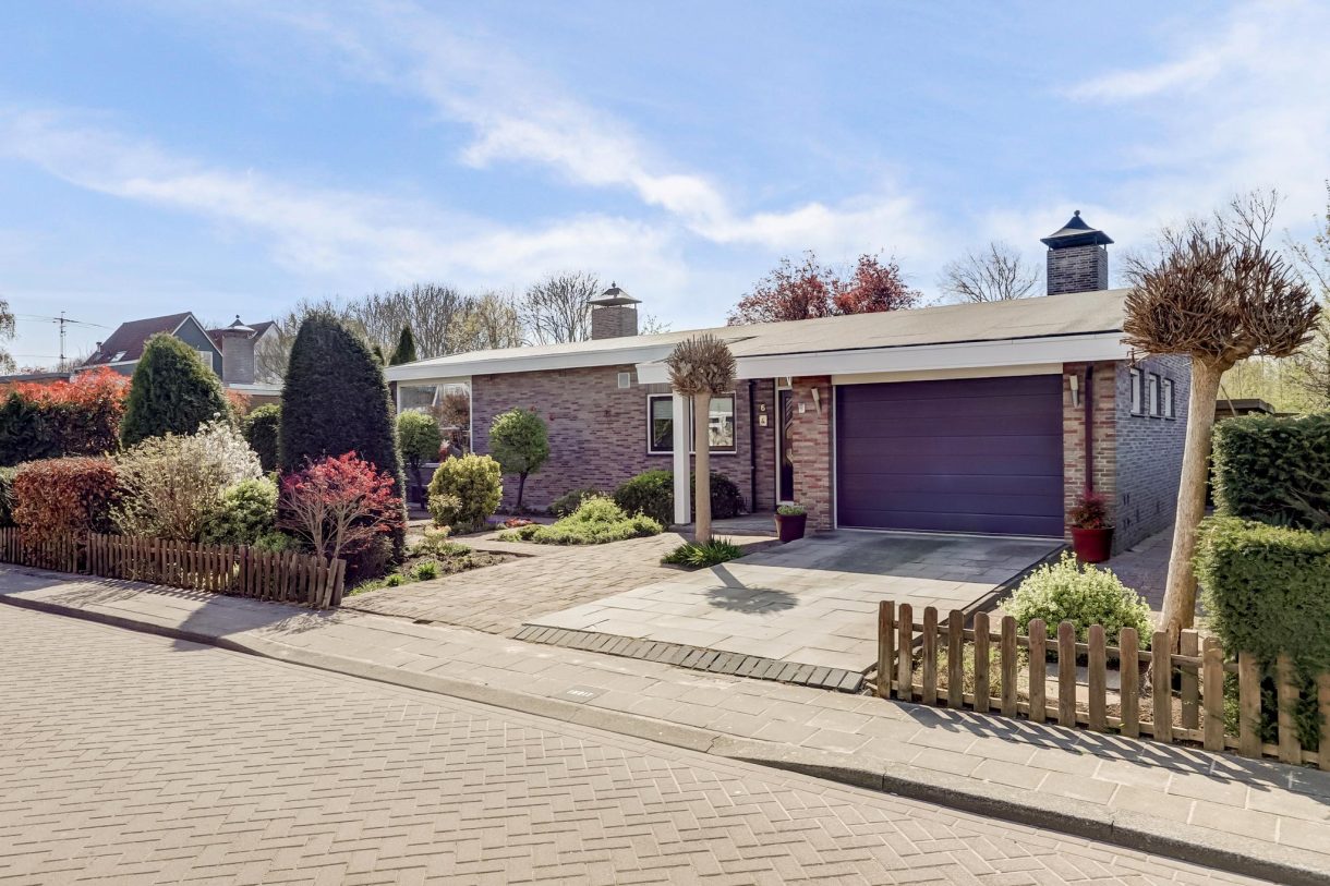 Te koop: Foto Woonhuis aan de Thijssehof 6 in Zaandam