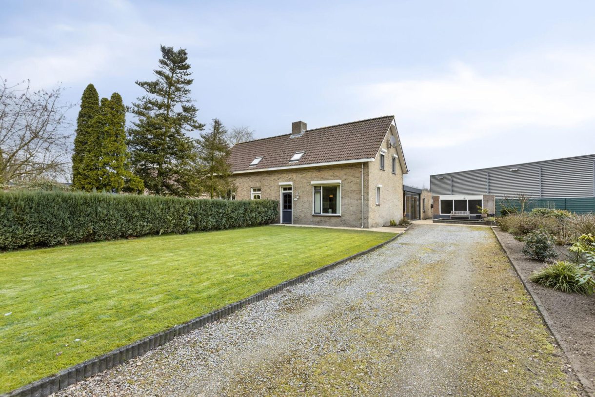 Te koop: Foto Woonhuis aan de Molenheiderweg 18 in Uden