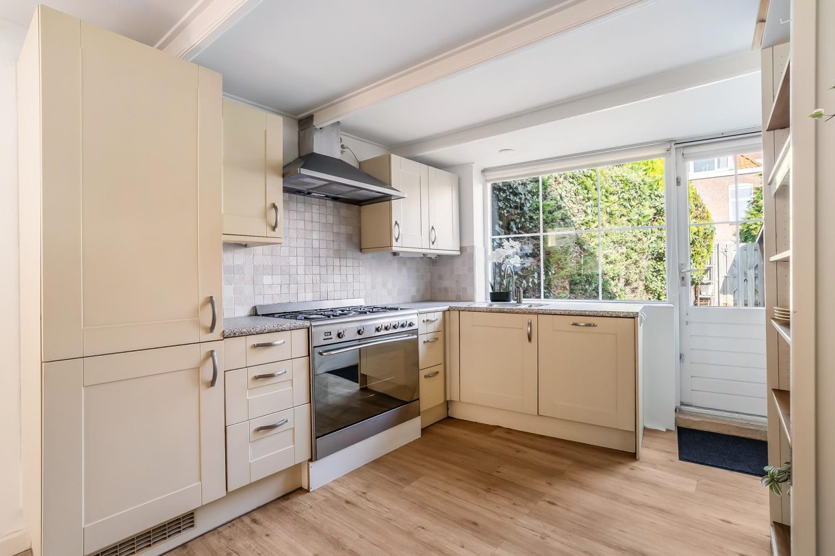 Te koop: Foto Woonhuis aan de Willem Beukelszoonplein 24 in 's-Gravenhage