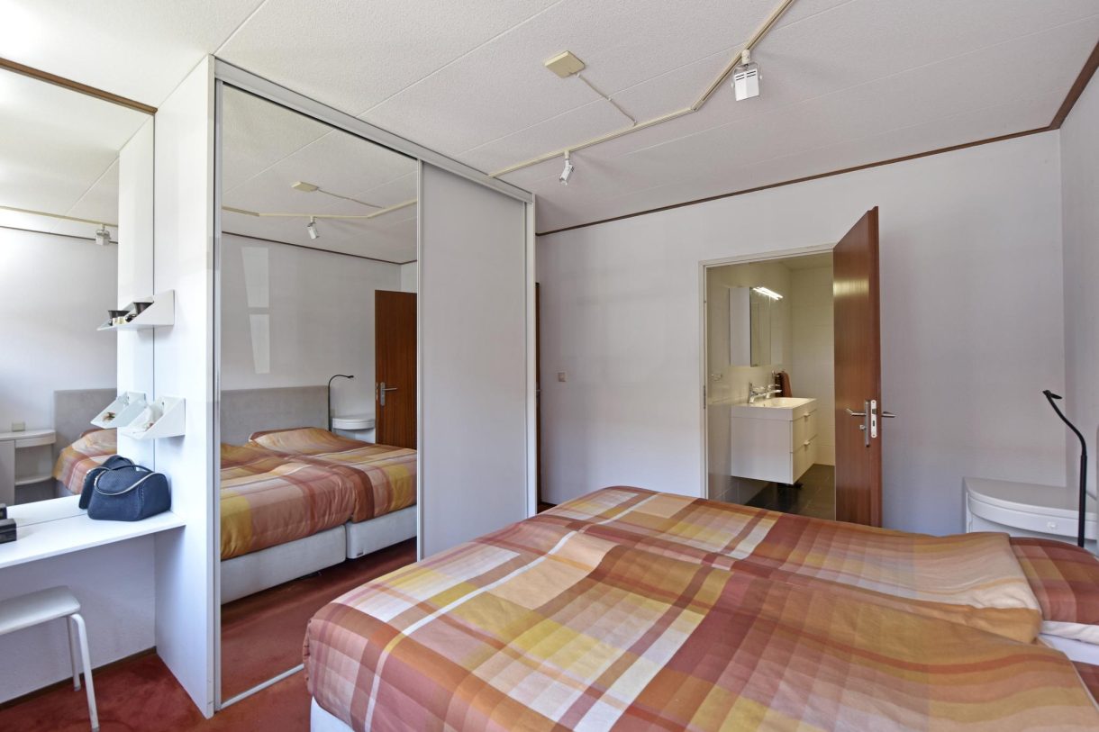 Te koop: Foto Woonhuis aan de Van der Leeplein 4 in Aarlanderveen