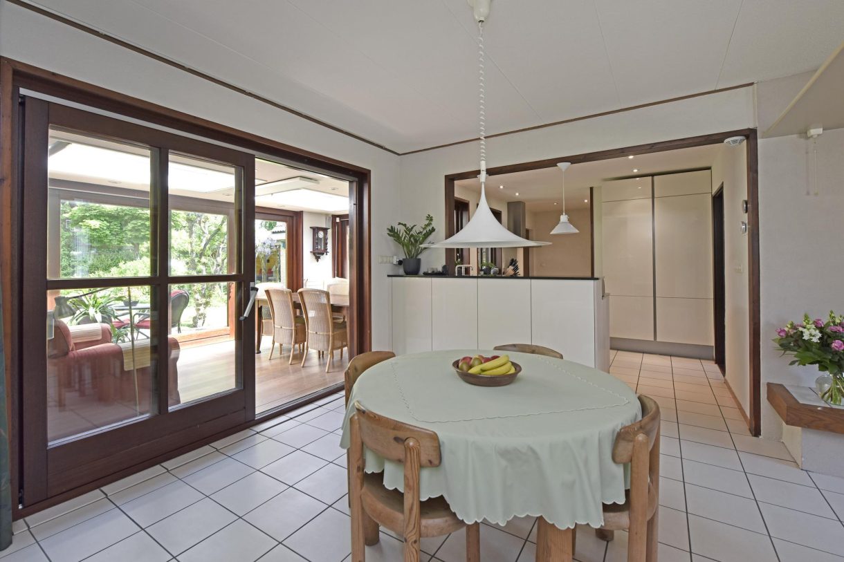 Te koop: Foto Woonhuis aan de Van der Leeplein 4 in Aarlanderveen