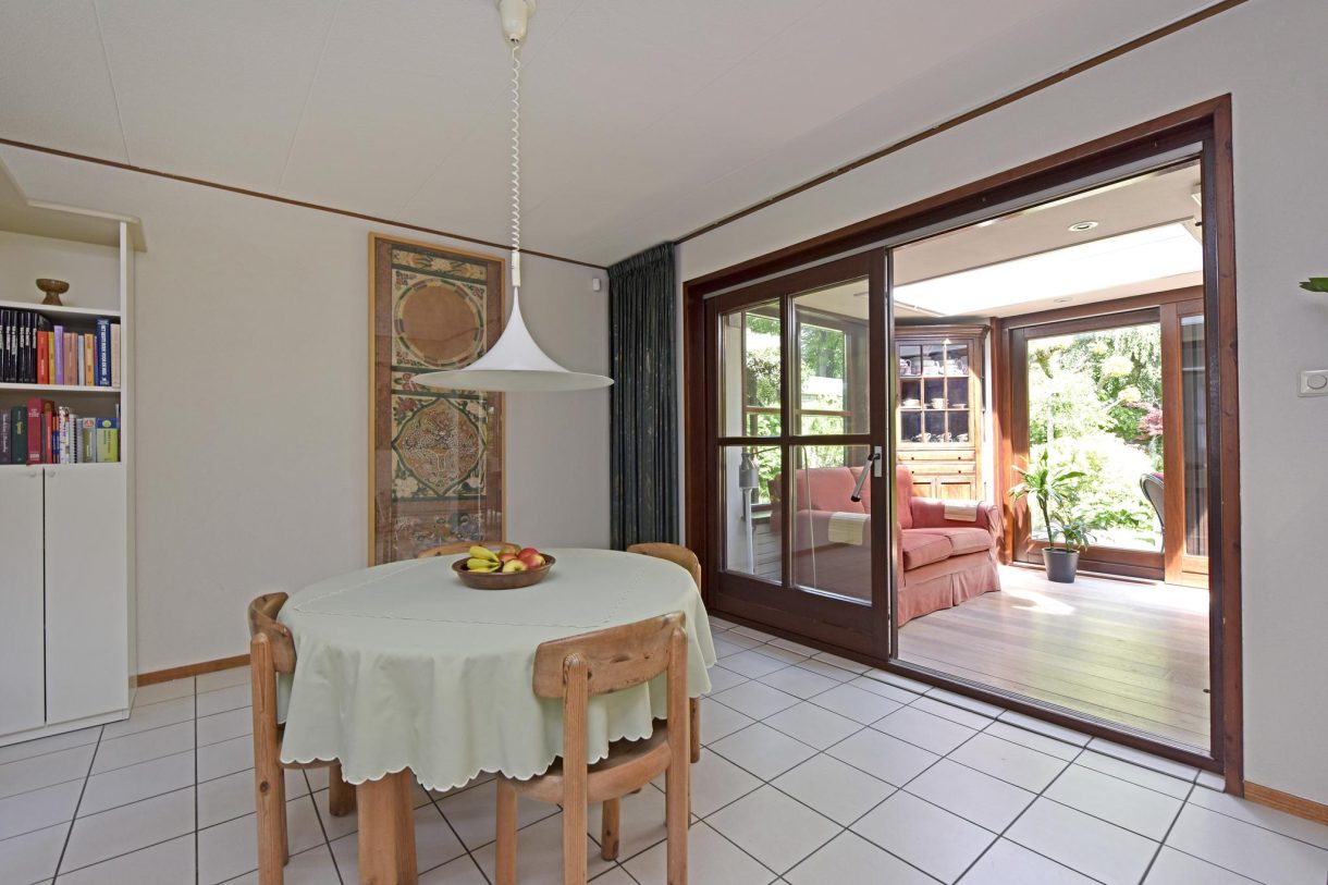 Te koop: Foto Woonhuis aan de Van der Leeplein 4 in Aarlanderveen