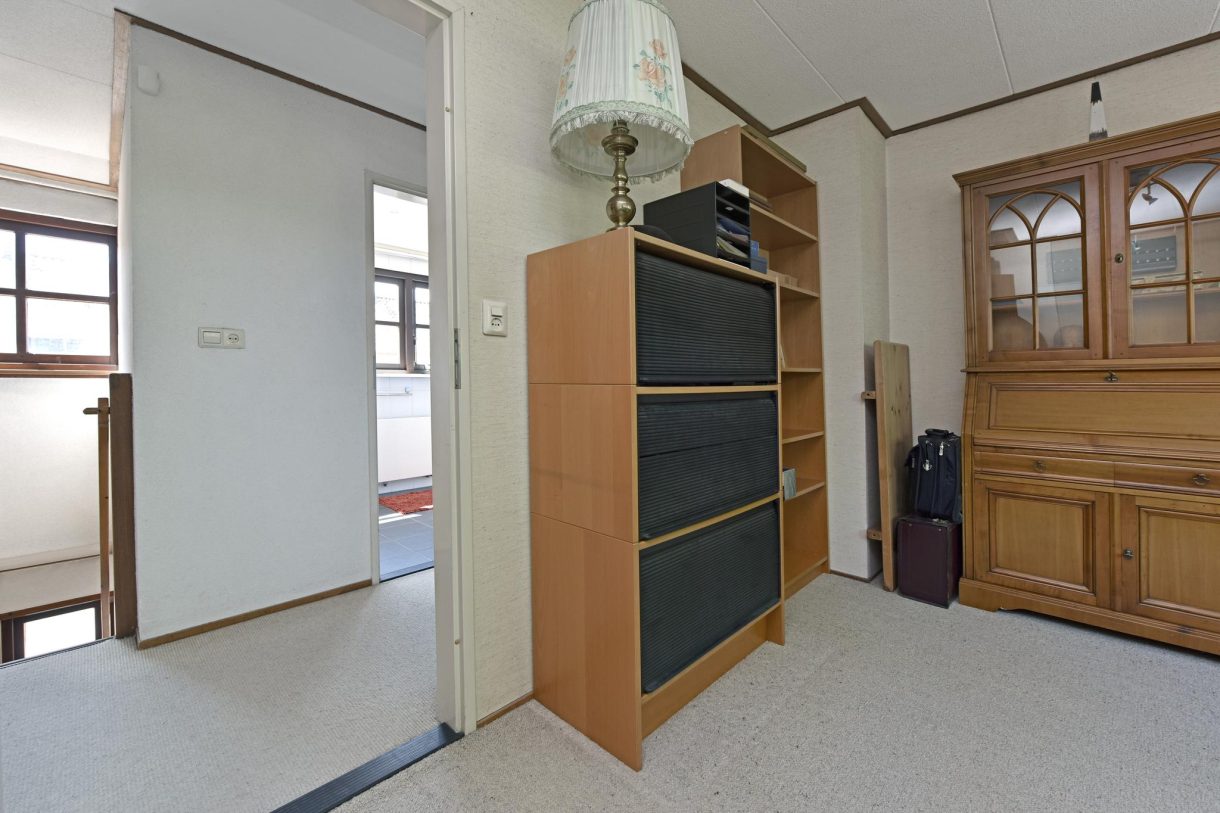 Te koop: Foto Woonhuis aan de Van der Leeplein 4 in Aarlanderveen