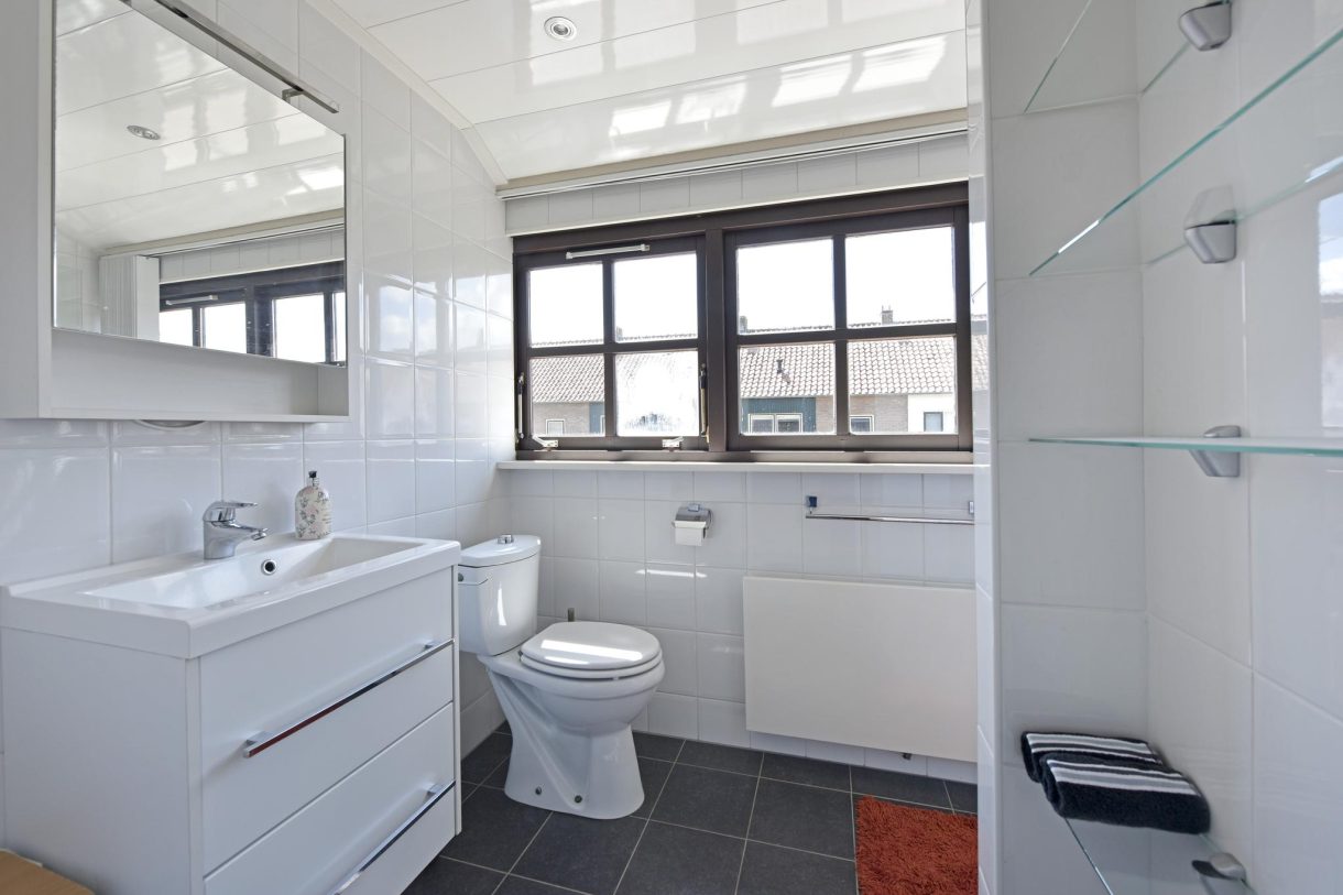 Te koop: Foto Woonhuis aan de Van der Leeplein 4 in Aarlanderveen