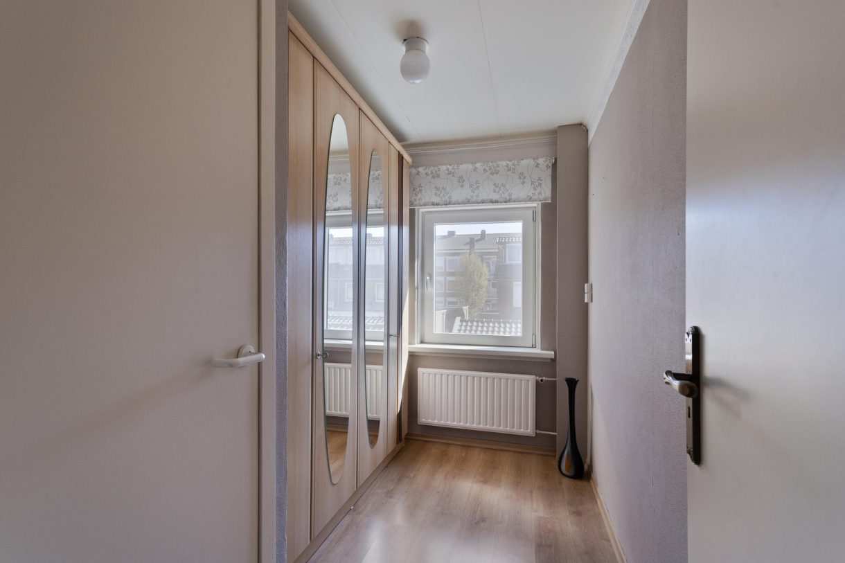 Te koop: Foto Woonhuis aan de Van Kinsbergenstraat 16 in Alphen aan den Rijn