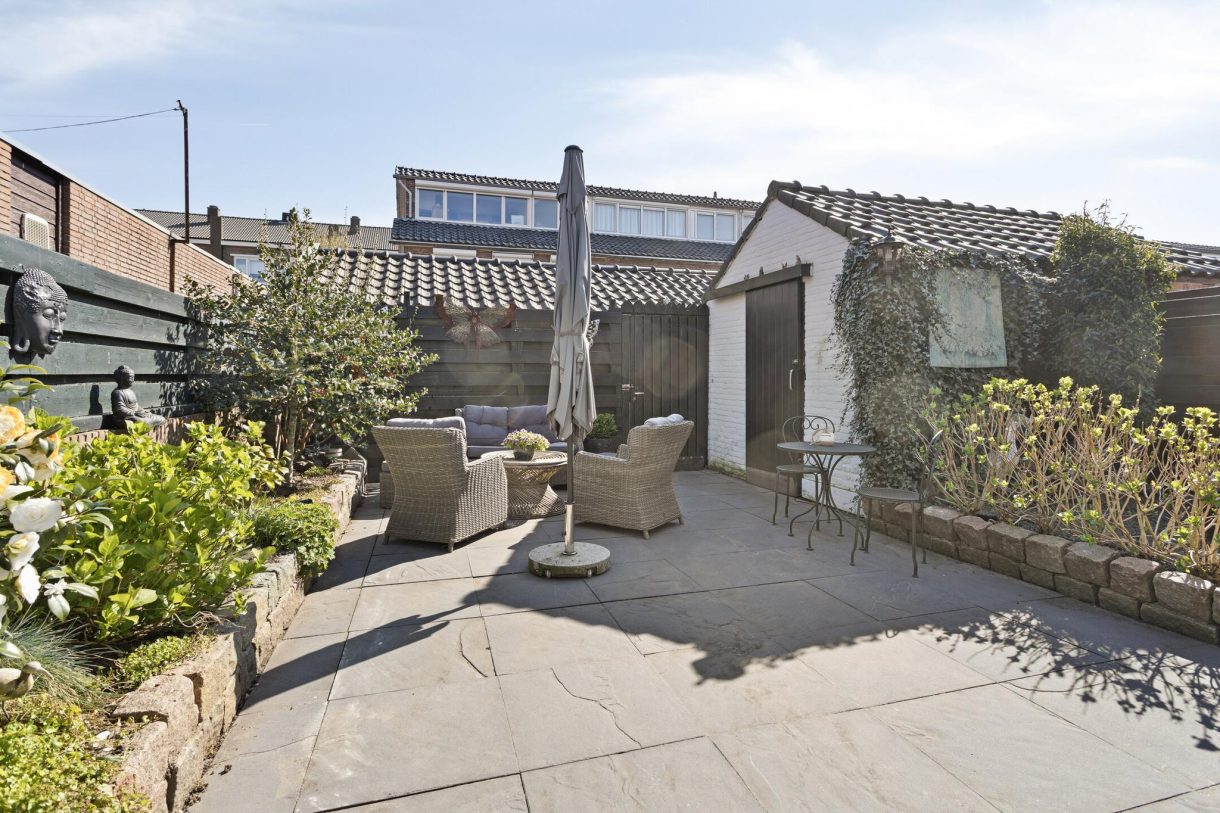 Te koop: Foto Woonhuis aan de Van Kinsbergenstraat 16 in Alphen aan den Rijn