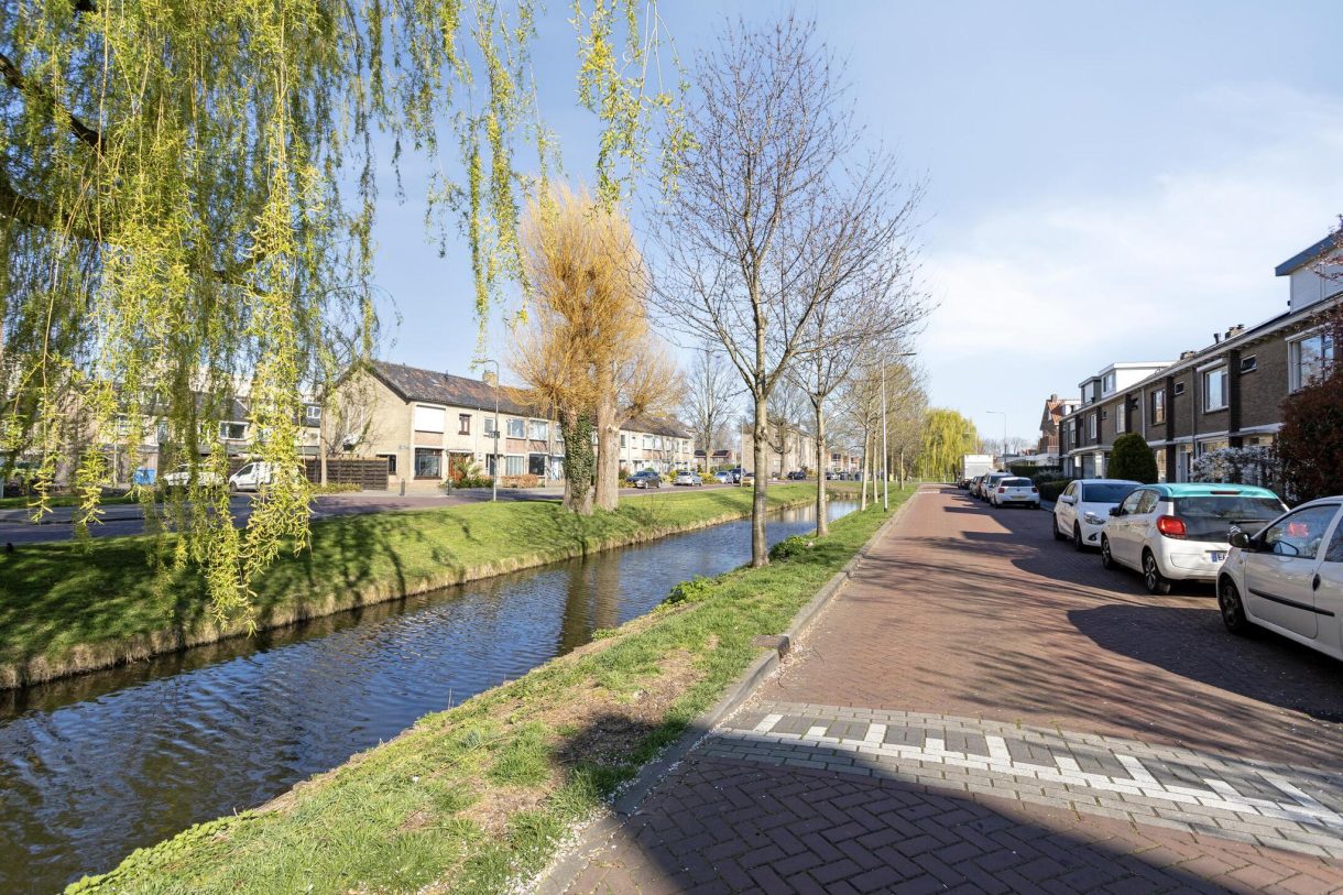 Te koop: Foto Woonhuis aan de Van Kinsbergenstraat 16 in Alphen aan den Rijn