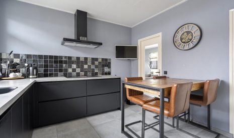 Te koop: Foto Woonhuis aan de Julianalaan 1 in Nieuwlande