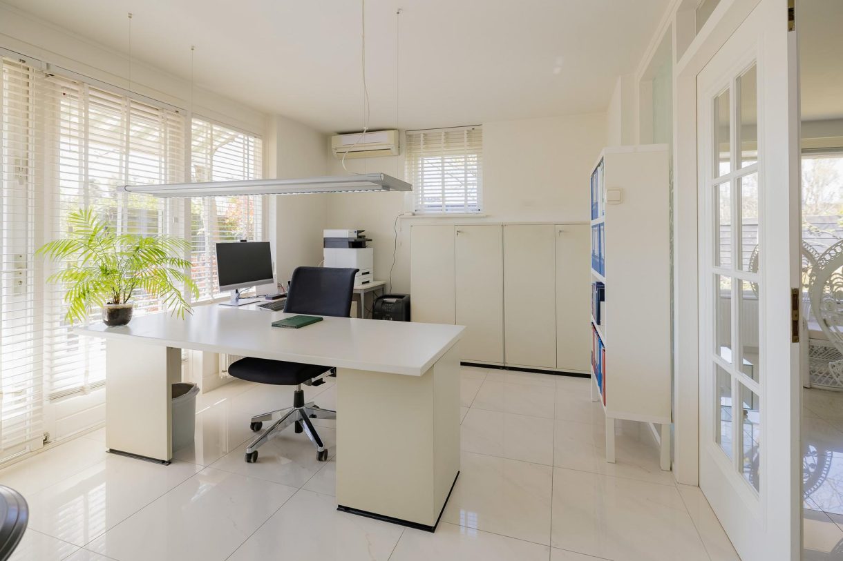 Te koop: Foto Woonhuis aan de Dirck van Swietenlaan 25 in Oegstgeest