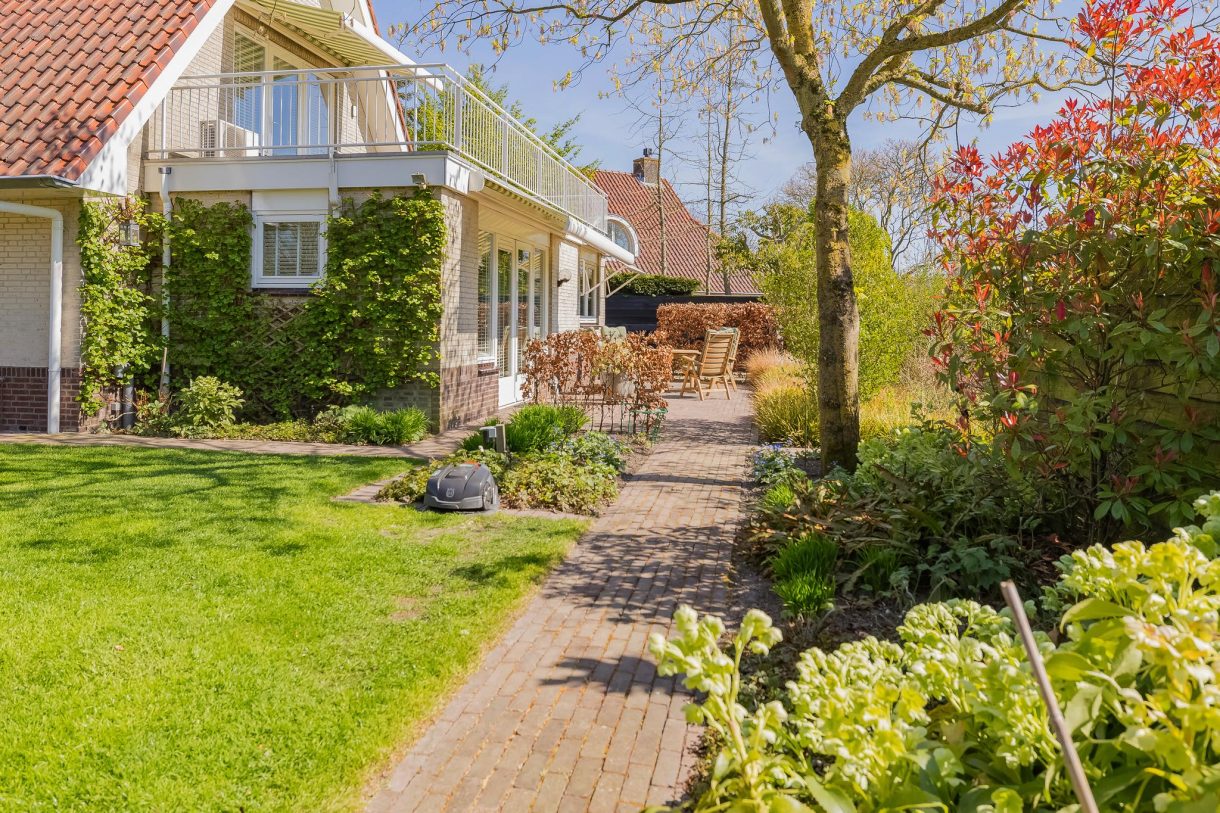 Te koop: Foto Woonhuis aan de Dirck van Swietenlaan 25 in Oegstgeest