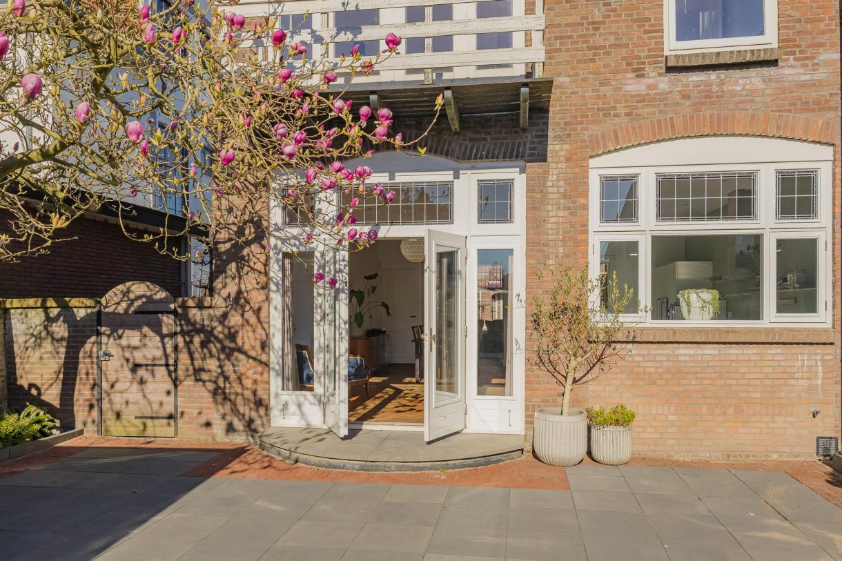 Te koop: Foto Woonhuis aan de Heereweg 57 in Lisse