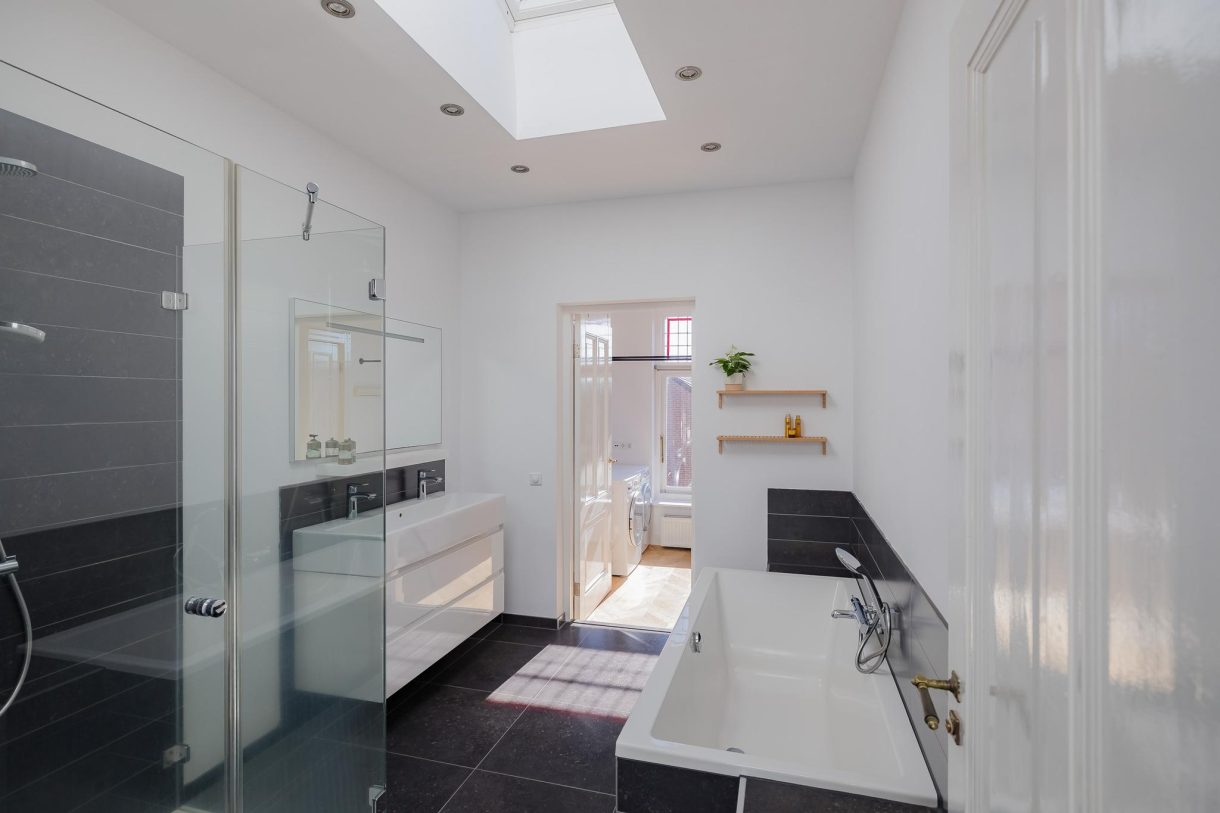 Te koop: Foto Woonhuis aan de Heereweg 57 in Lisse