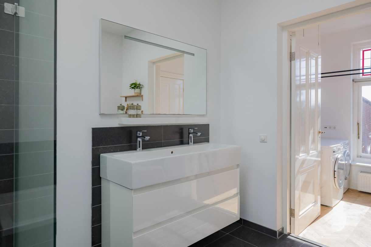 Te koop: Foto Woonhuis aan de Heereweg 57 in Lisse