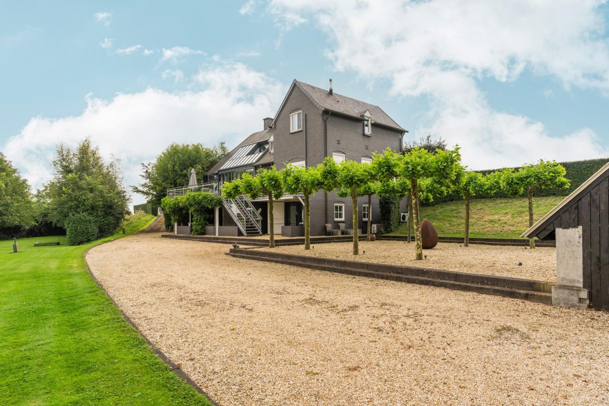 Te koop: Foto Woonhuis aan de Rijndijk 4 in Doornenburg