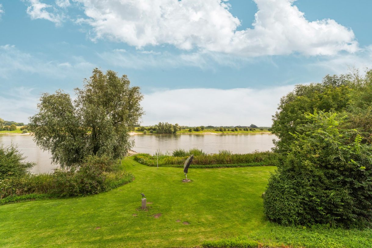 Te koop: Foto Woonhuis aan de Rijndijk 4 in Doornenburg