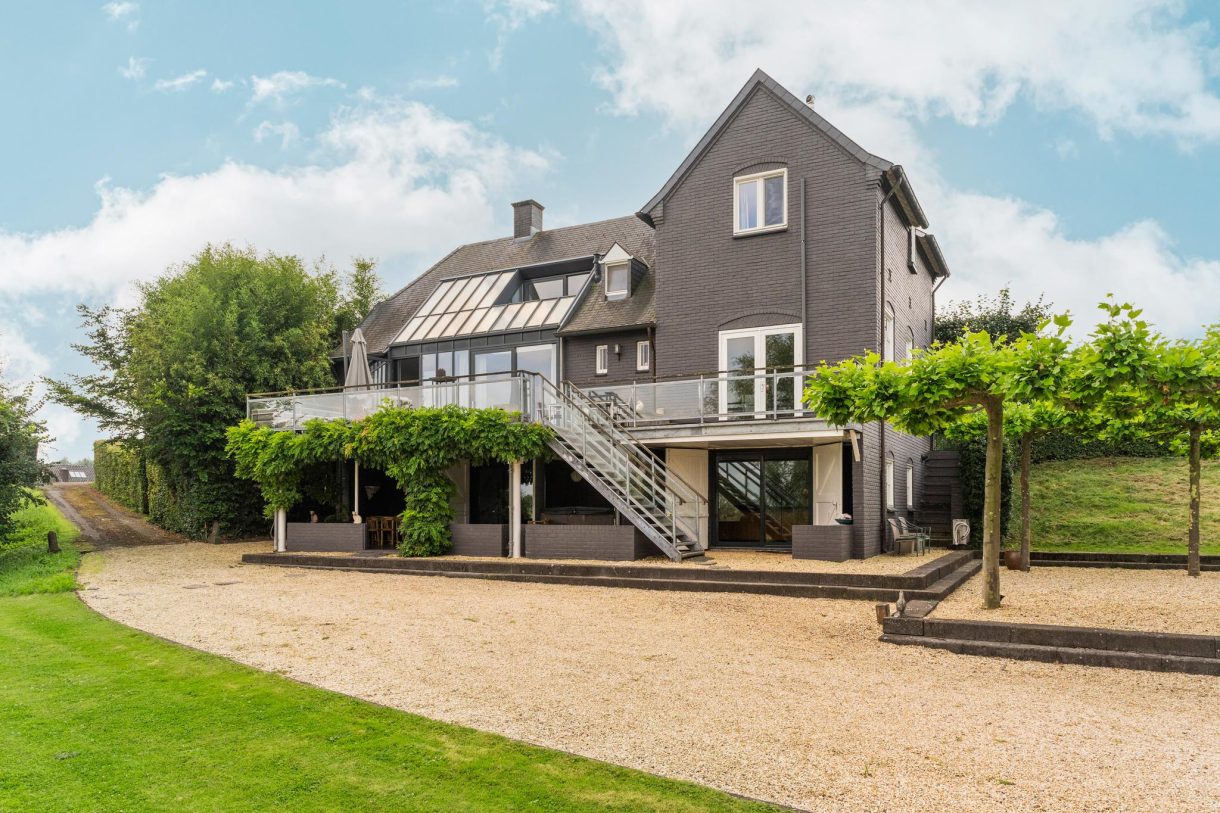 Te koop: Foto Woonhuis aan de Rijndijk 4 in Doornenburg