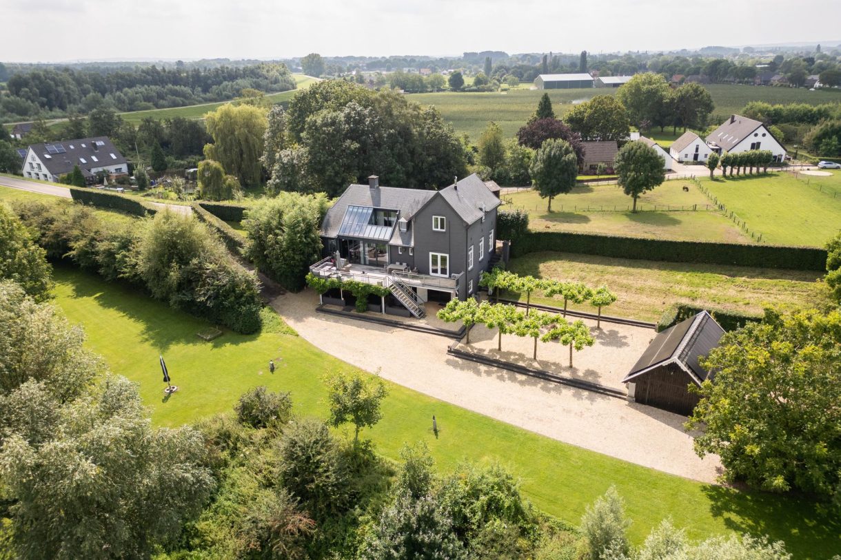 Te koop: Foto Woonhuis aan de Rijndijk 4 in Doornenburg