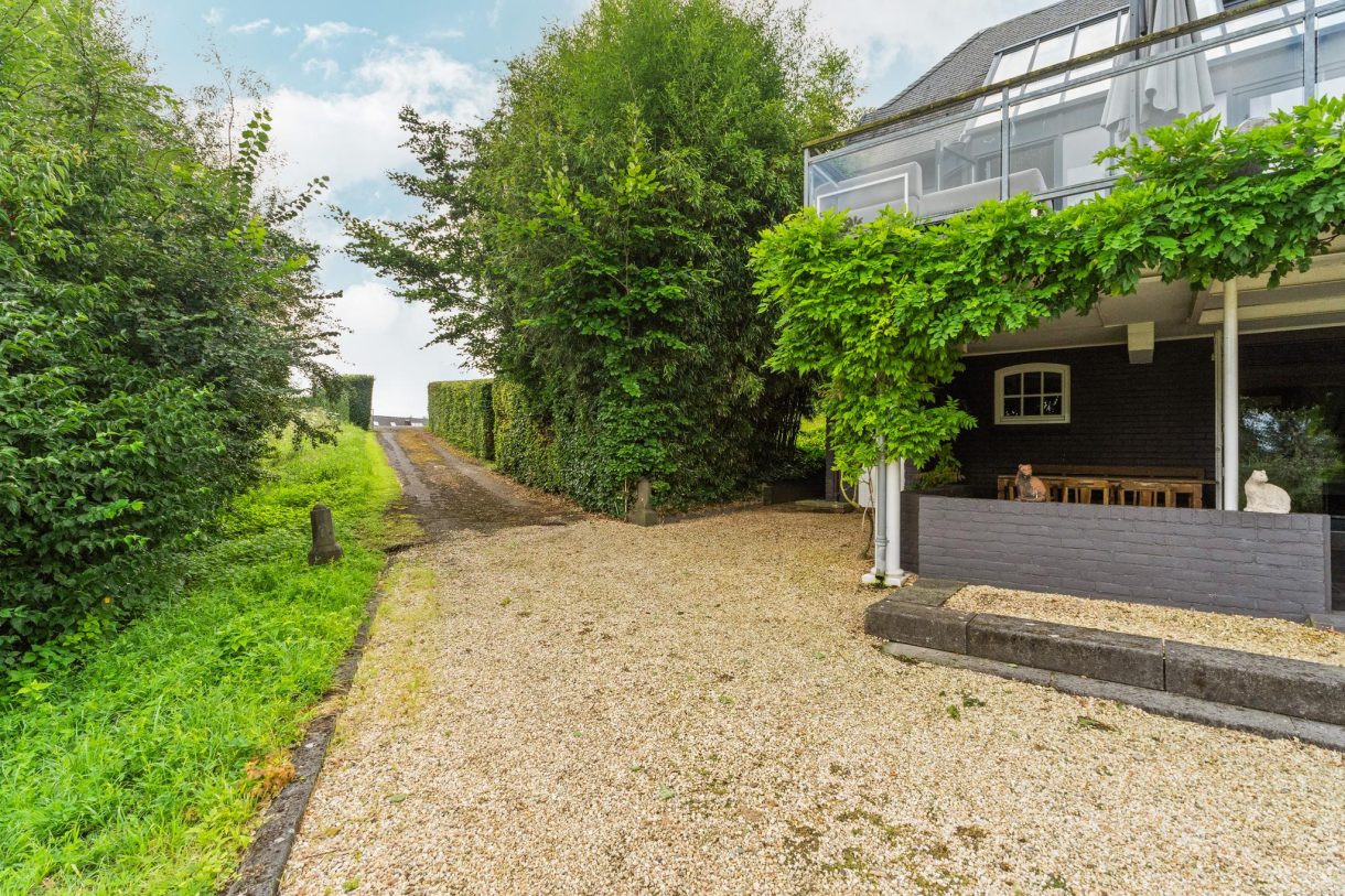 Te koop: Foto Woonhuis aan de Rijndijk 4 in Doornenburg