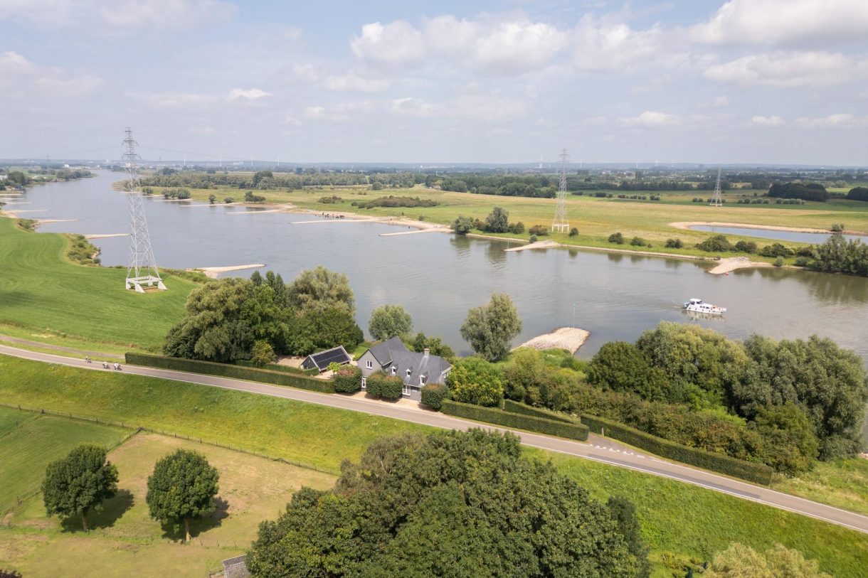 Te koop: Foto Woonhuis aan de Rijndijk 4 in Doornenburg