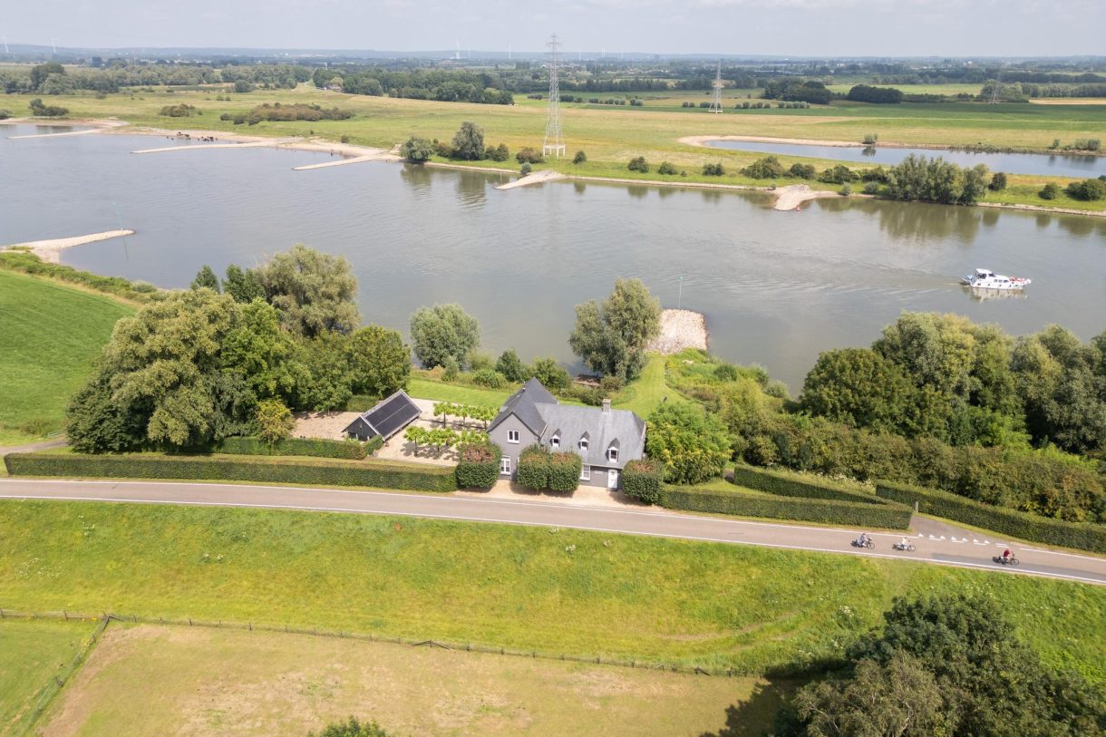 Te koop: Foto Woonhuis aan de Rijndijk 4 in Doornenburg