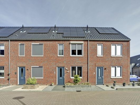 Hoofdfoto van Raamsdonk Burg. Moonshof 13