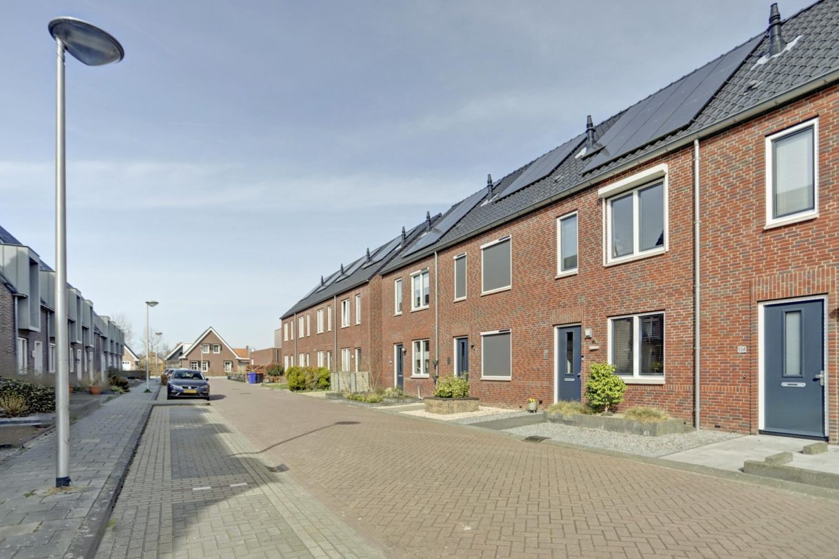 Te koop: Foto Woonhuis aan de Burg. Moonshof 13 in Raamsdonk