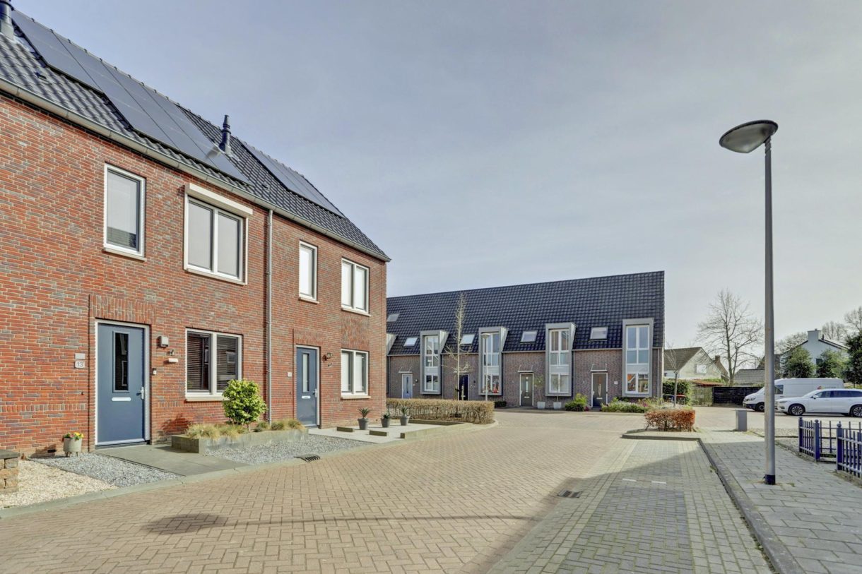 Te koop: Foto Woonhuis aan de Burg. Moonshof 13 in Raamsdonk