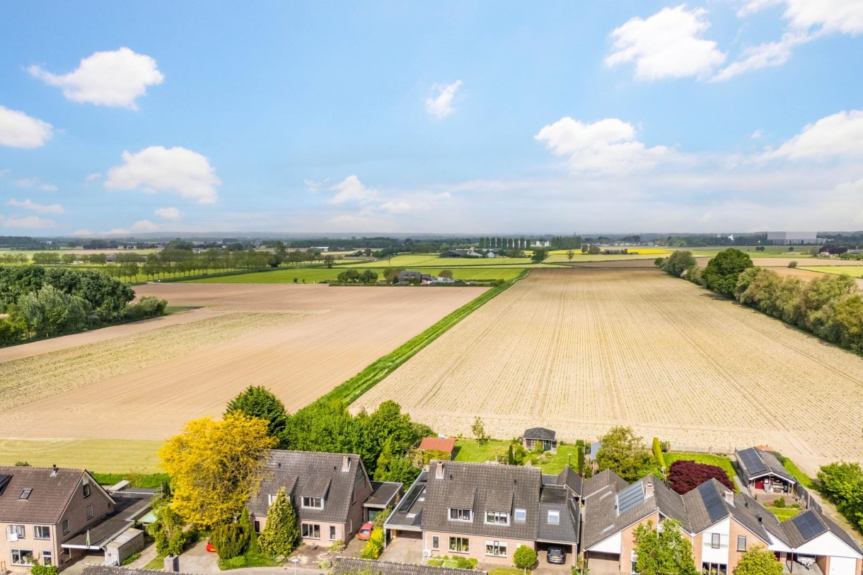 Te koop: Foto Woonhuis aan de Wethouder Campermanstr 13 in Toldijk