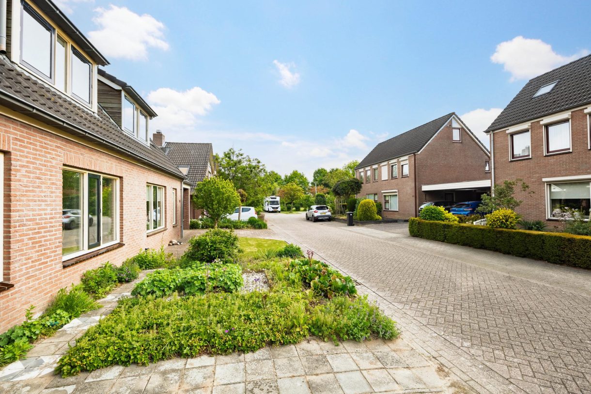 Te koop: Foto Woonhuis aan de Wethouder Campermanstr 13 in Toldijk