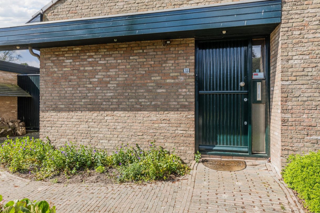 Te koop: Foto Woonhuis aan de Vijverlaan 35 in Vreeland