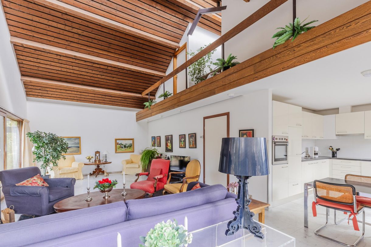 Te koop: Foto Woonhuis aan de Vijverlaan 35 in Vreeland