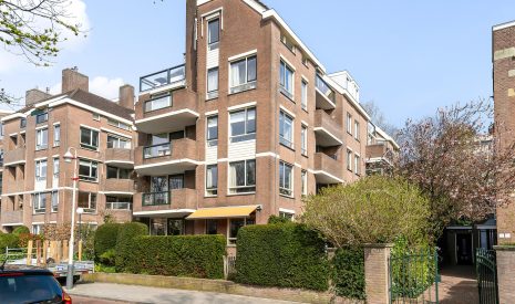 koop  's-Gravenhage  Johan van Oldenbarneveltlaan 23C – Hoofdfoto