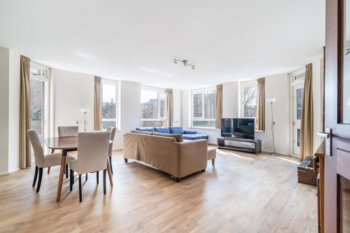 Te koop: Foto Appartement aan de Johan van Oldenbarneveltlaan 23C in 's-Gravenhage