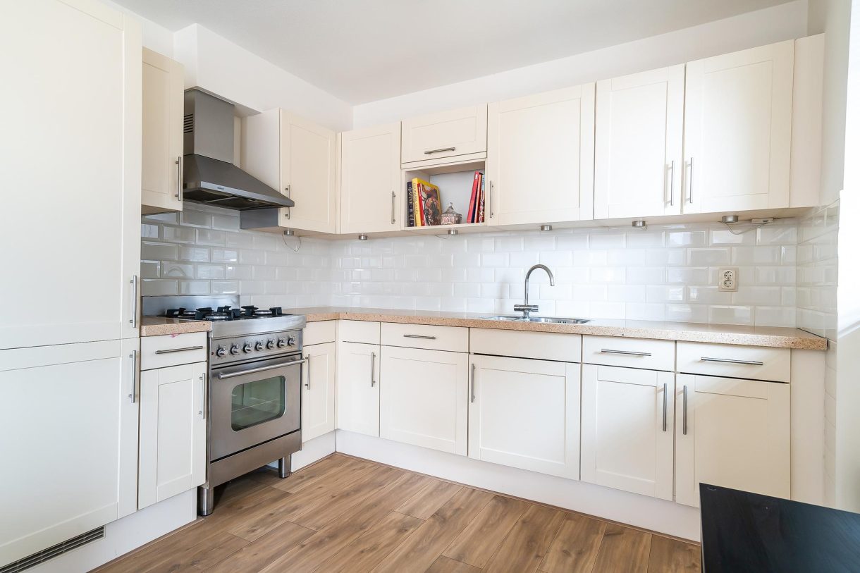 Te koop: Foto Appartement aan de Johan van Oldenbarneveltlaan 23C in 's-Gravenhage