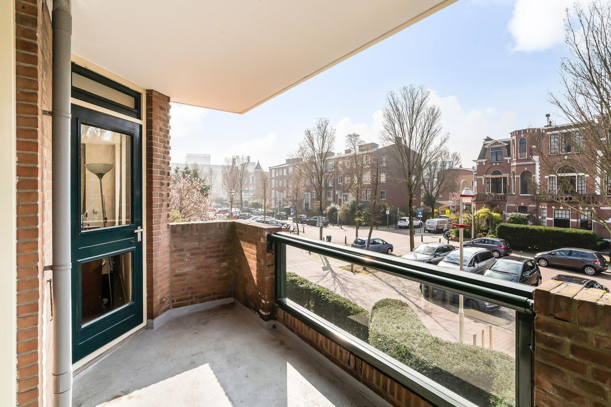 Te koop: Foto Appartement aan de Johan van Oldenbarneveltlaan 23C in 's-Gravenhage