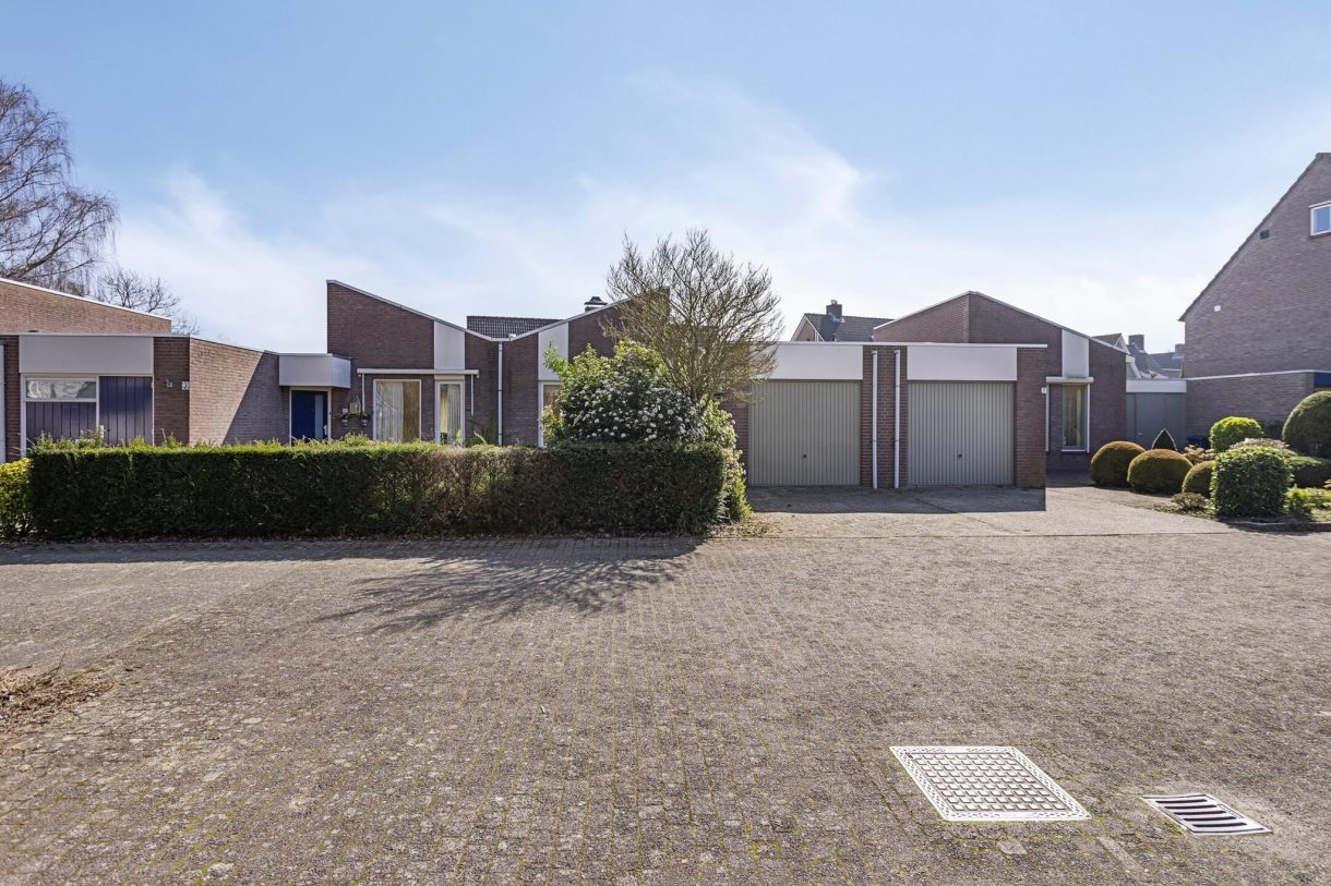 Te koop: Foto Woonhuis aan de Van Hovengaarde 5 in Nuenen