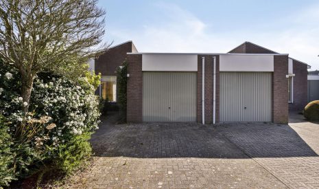Te koop: Foto Woonhuis aan de Van Hovengaarde 5 in Nuenen