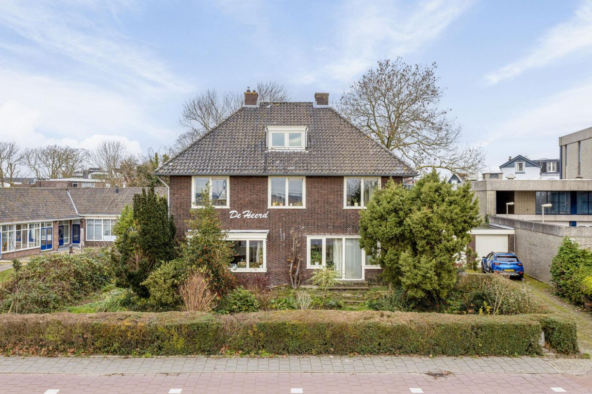 Te koop: Foto Woonhuis aan de Esdoornlaan 11 in Wormerveer