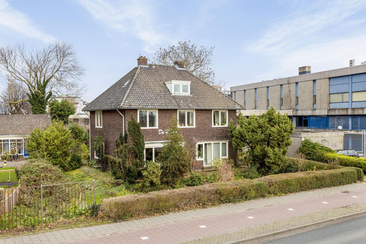 Te koop: Foto Woonhuis aan de Esdoornlaan 11 in Wormerveer