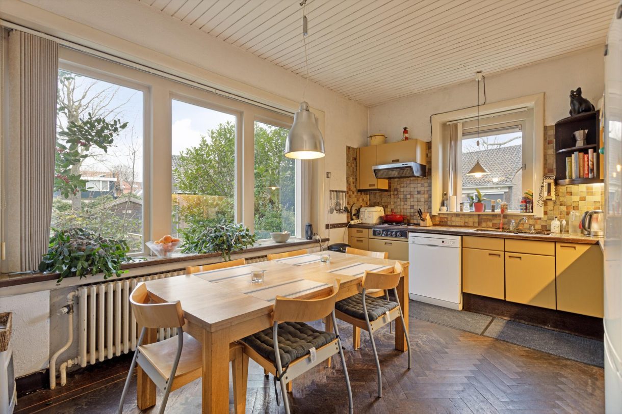 Te koop: Foto Woonhuis aan de Esdoornlaan 11 in Wormerveer