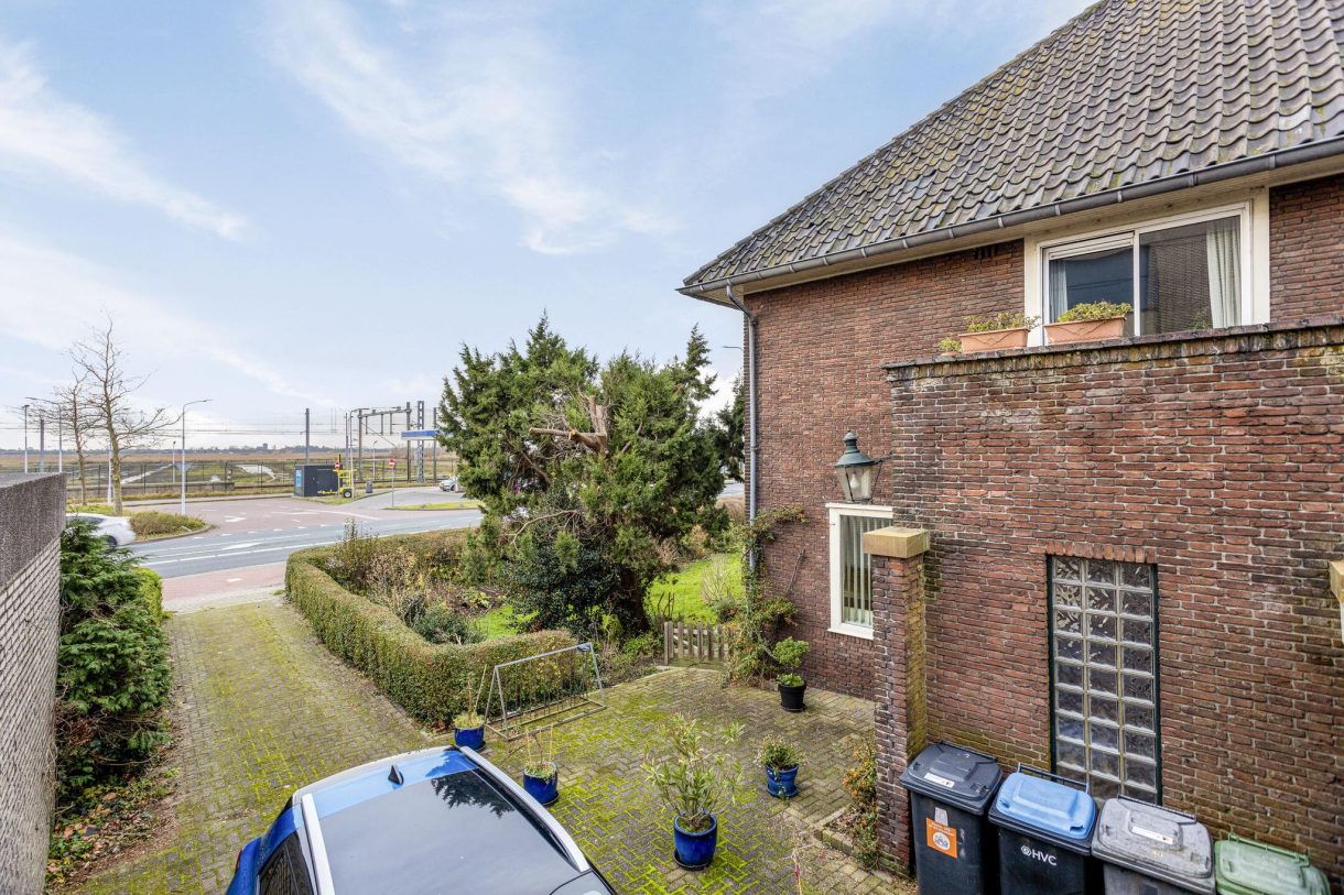 Te koop: Foto Woonhuis aan de Esdoornlaan 11 in Wormerveer